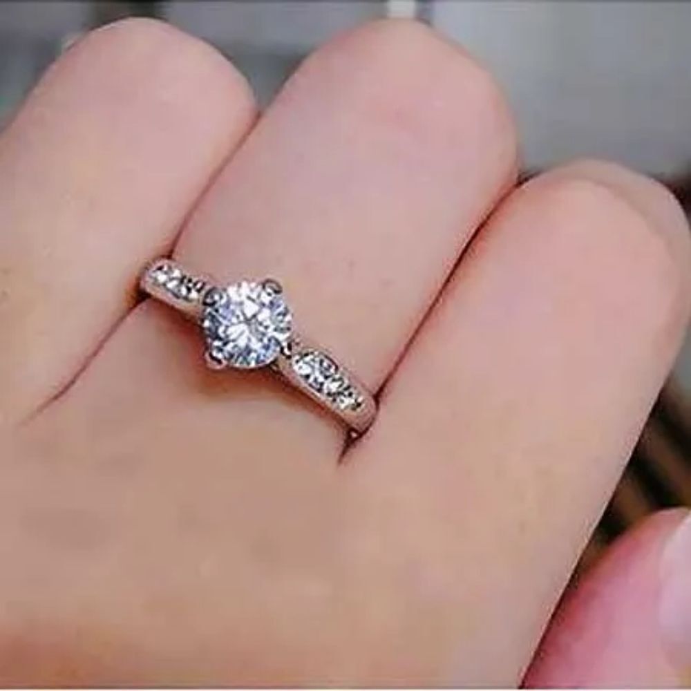 Ladies Classic Gold Ring - Picture 4 of 5